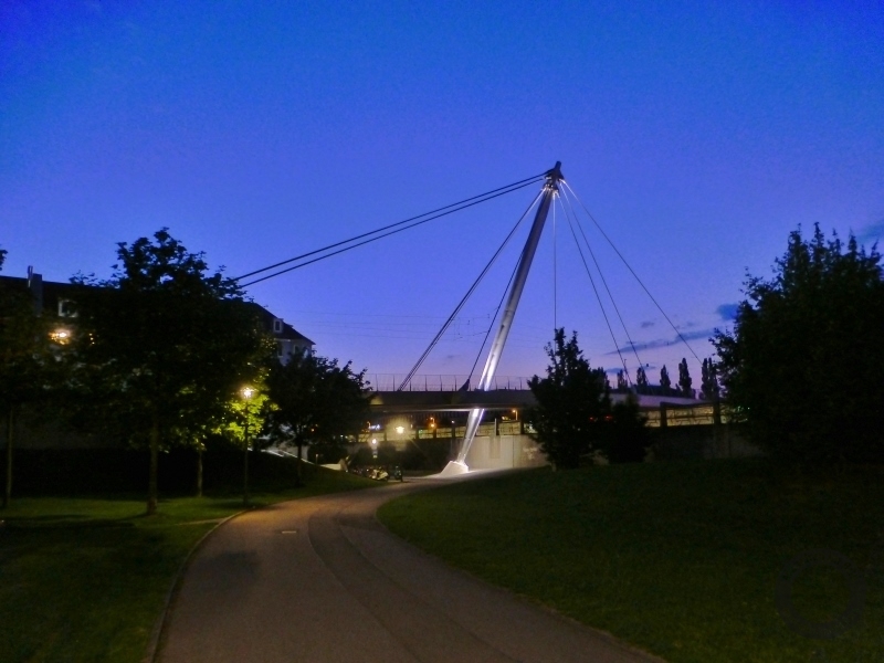 Schenkendorfbrücke über die Schenkendorfstraße in München-Schwabing