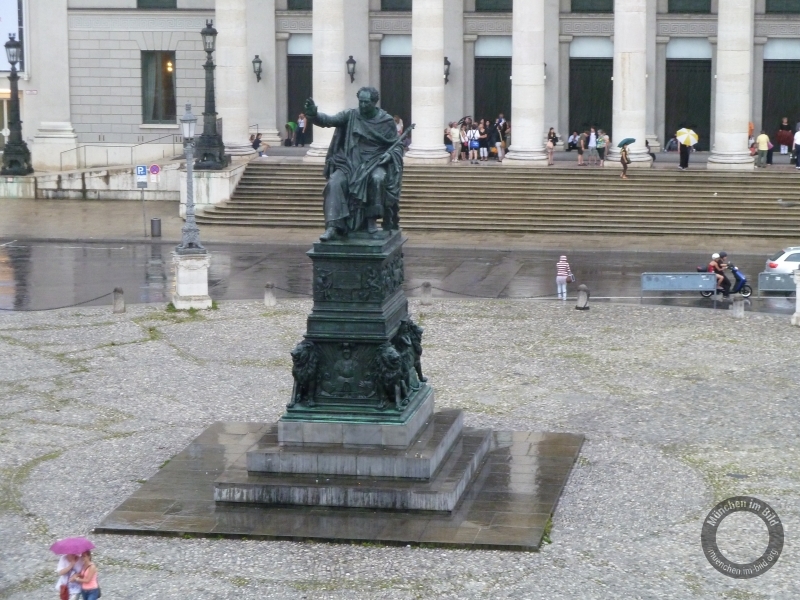 Max-Joseph-Denkmal in München