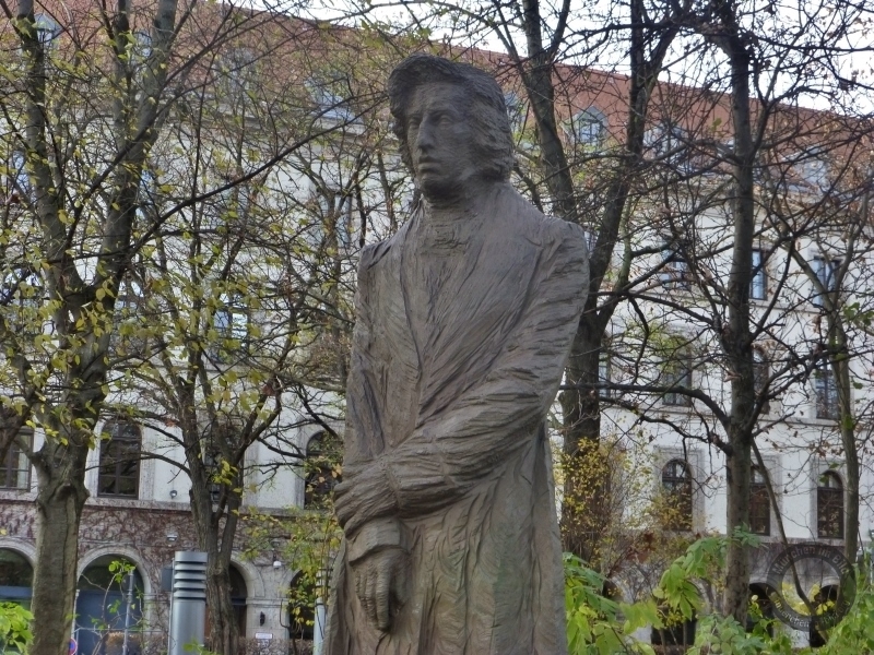 Denkmal für Frédéric Chopin im Dichtergarten in München