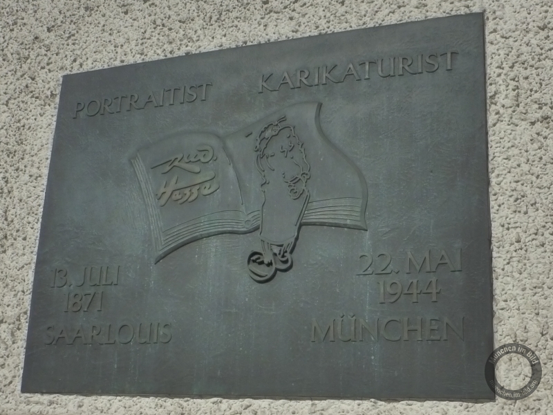 Gedenktafel für Rudolf Hesse in der Leopoldstraße in München-Schwabing