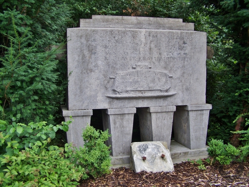 Denkmal für die Bayerische Kraftfahrtruppe an der Theresienhöhe in München