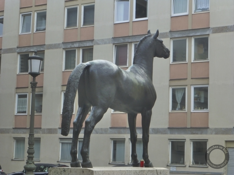 Denkmal für die Deutsche Kavallerie in der Schönfeldstraße in München