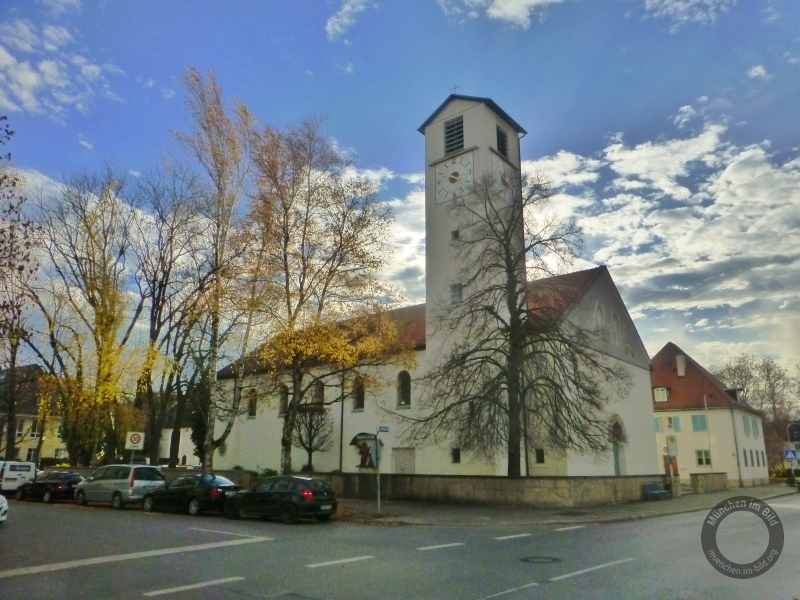 Pfarrkirche Hl. Blut in der Scheinerstraße in München-Bogenhausen