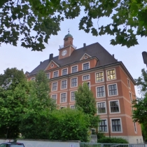 Grundschule an der Fröttmaninger Straße in München-Schwabing (Alte Heide)