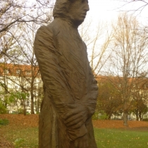 Denkmal für Frédéric Chopin im Dichtergarten in München