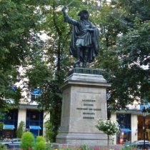 Denkmal für Kurfürst Max II. Emanuel auf dem Promenadeplatz in München