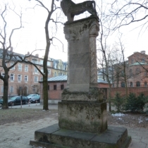 Kriegerdenkmal (Deutsche Einigungskriege) auf dem Kaiserplatz in München-Schwabing