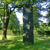 Ehrenhain für Luftkriegsopfer auf dem Nordfriedhof in München