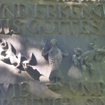 Ehrenhain für Luftkriegsopfer auf dem Nordfriedhof in München