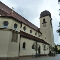 Leiden-Christi-Kirche in München-Obermenzing