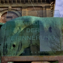 Rosselenker von Hermann Hahn an der Arcisstraße in der Maxvorstadt in München
