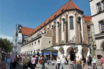 Augustinerkirche St. Johannes der Täufer und Johannes der Evangelist  (Augustiner-Eremiten) in der Augustinerstraße in München