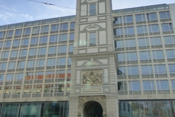 Max-Turm am Lenbachplatz in München